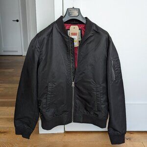 NWT Levi's black bomber jacket